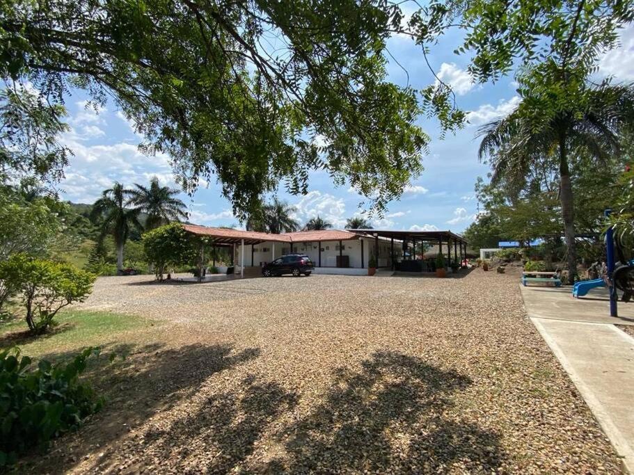 Finca Campestre Con Hermosa Vista Anapoima Zewnętrze zdjęcie